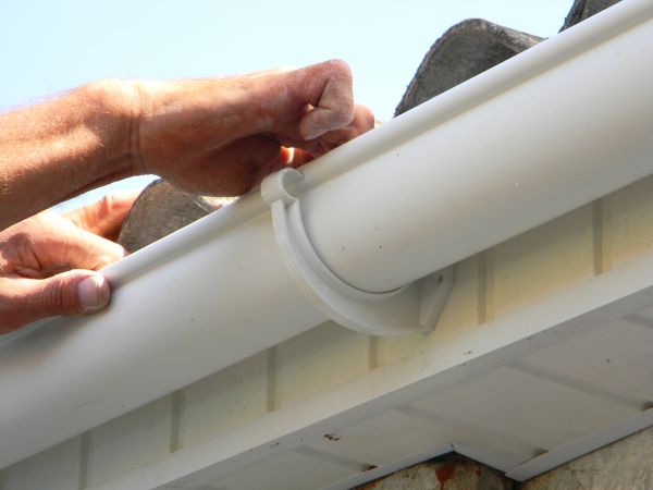 Cost of Plastic Gutter Repair in Jersey City
